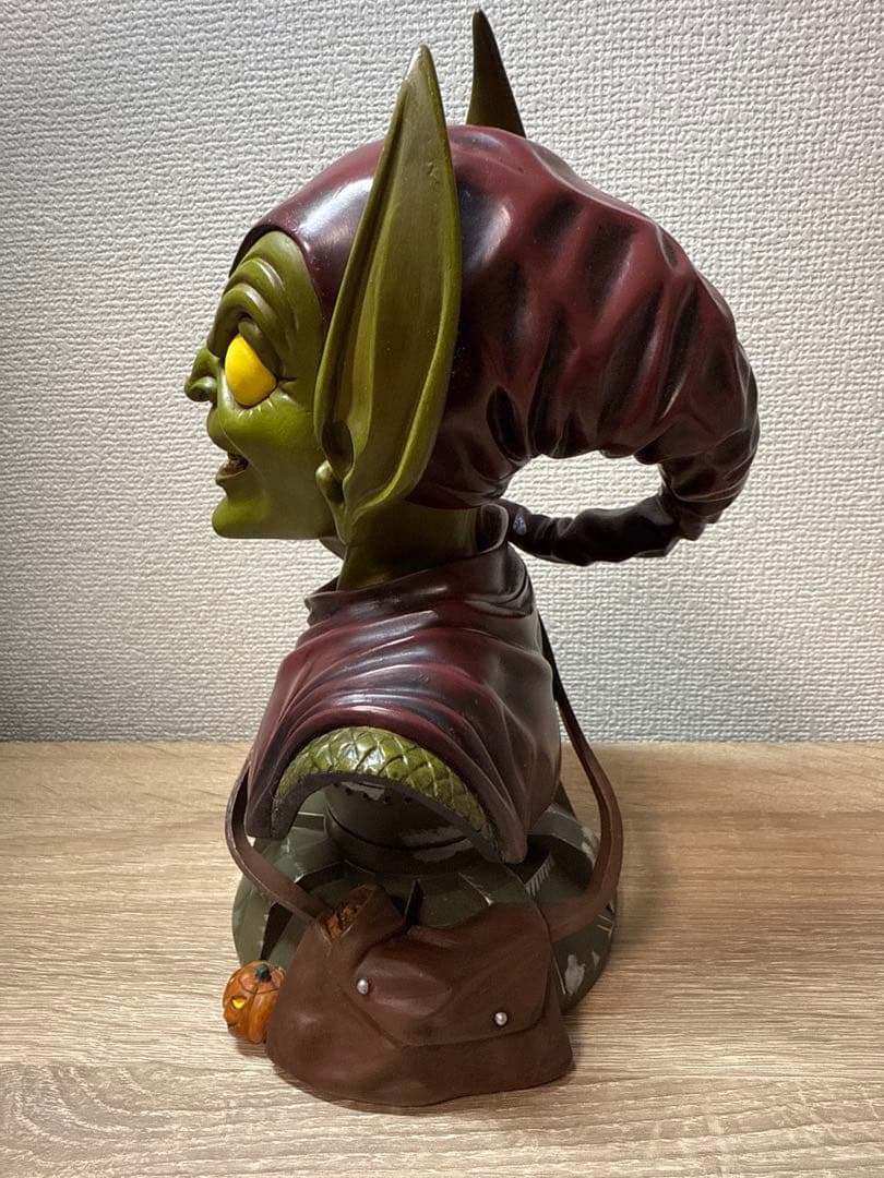 Green Goblin スタチュー MARVEL限定証明書付 Green Goblin Lands at