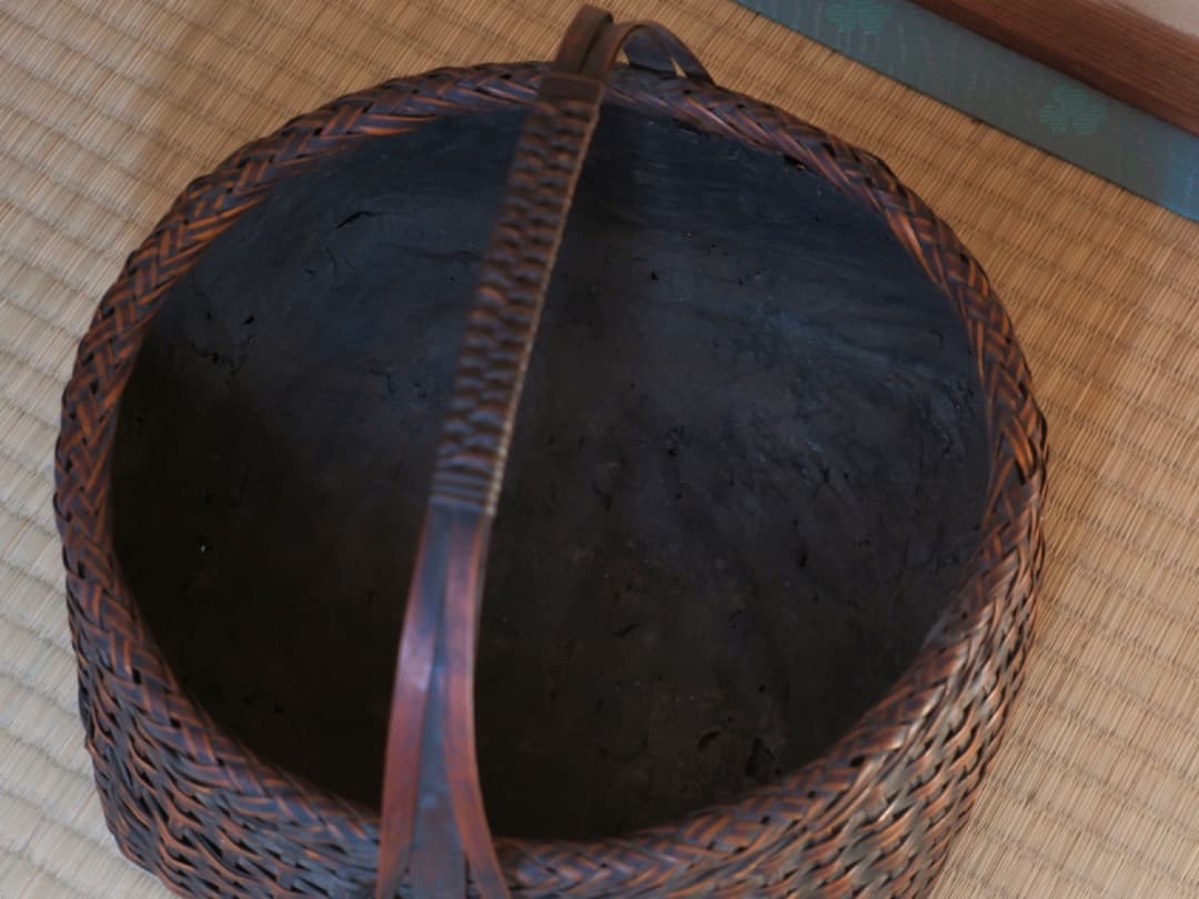 竹編み籠 手付炭籠 竹細工 茶道具 竹工芸 古道具 Q2194 古漆器 根来】
