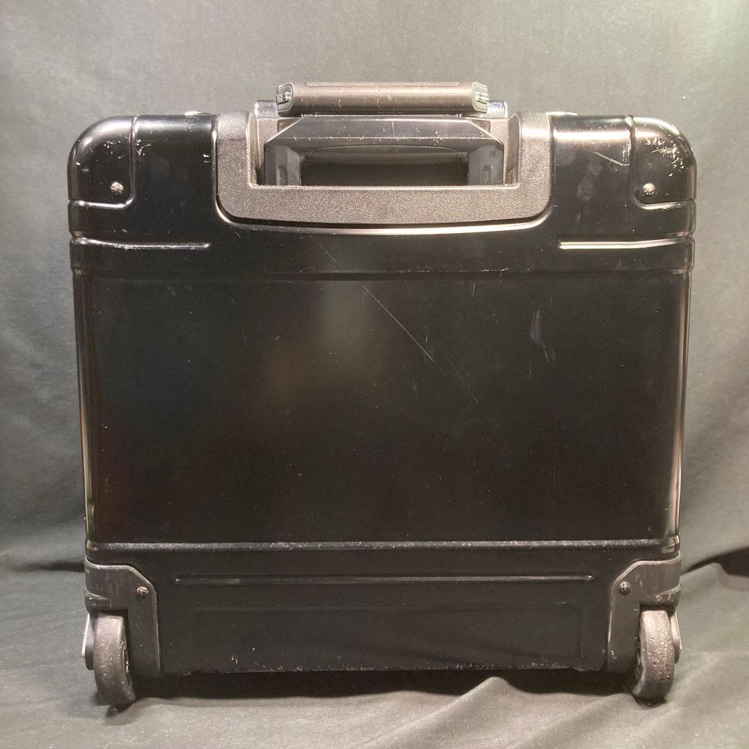 《ゼロハリバートン》キャリーケース ブラック 2輪 鍵なし