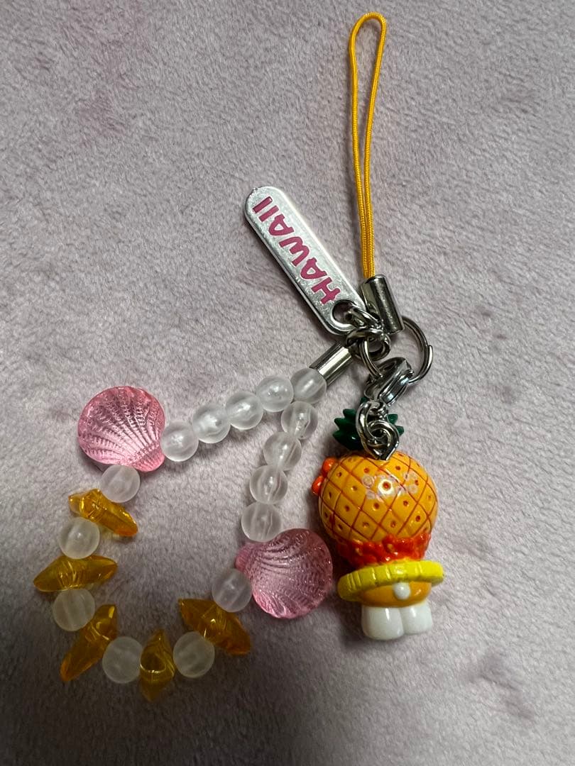 レア　ハローキティ 根付け　ハワイ限定　パイナップル