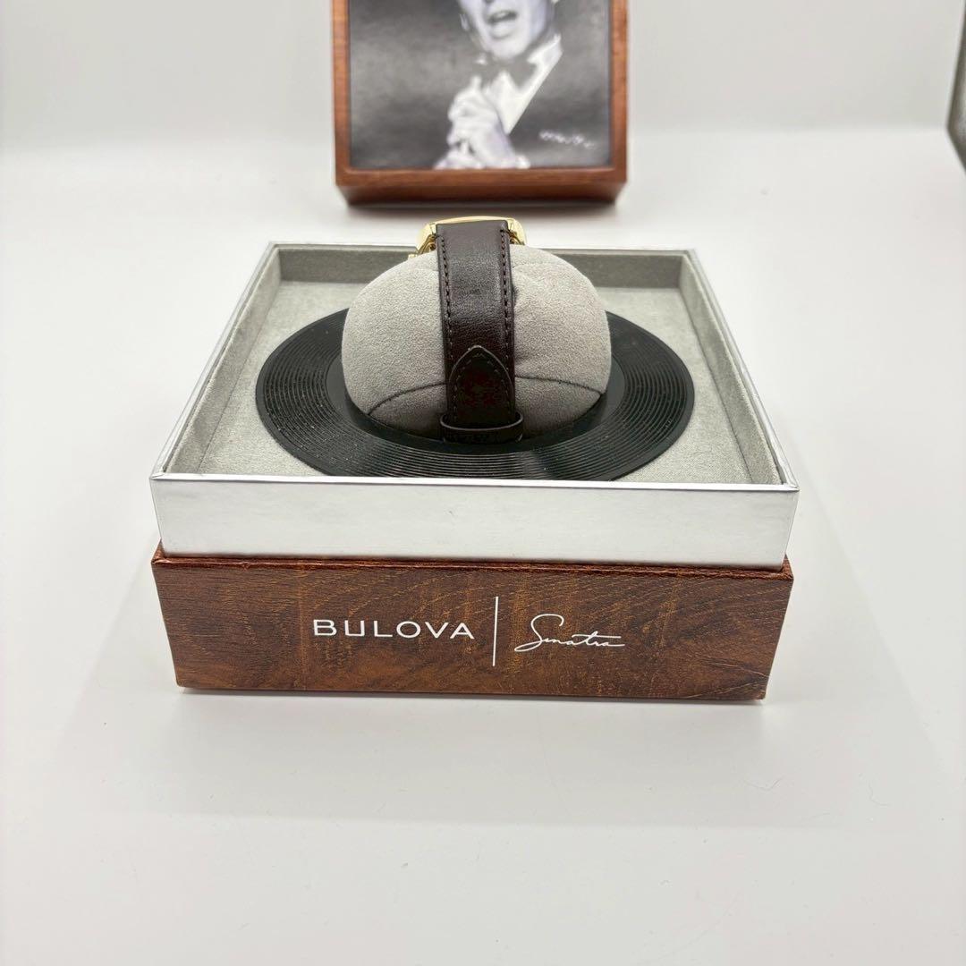 【限定品】BULOVA フランク・シナトラ トノー型 腕時計 専用BOX付き