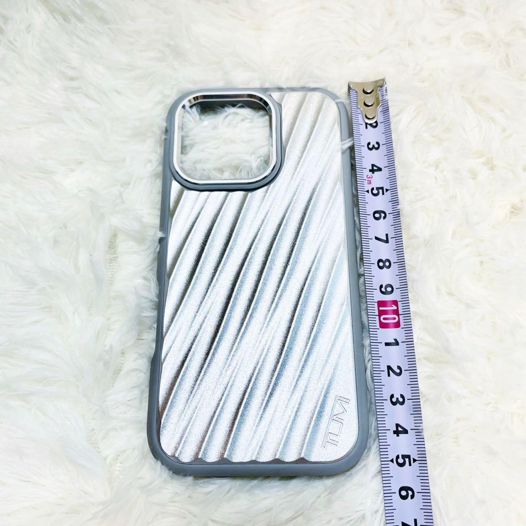 超美品 TUMI アルミケース iPhone15 PRO シルバー