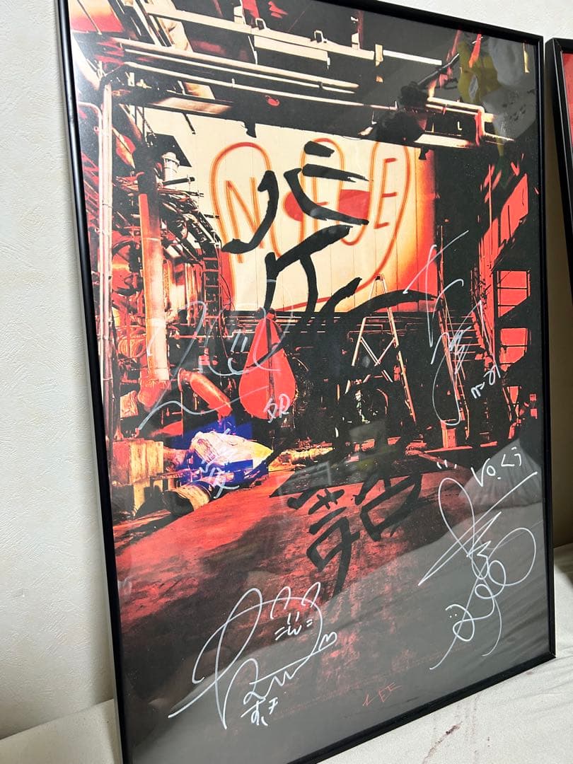 Mr.Children桜井着ヒカリノアトリエ赤ラペルブレザー