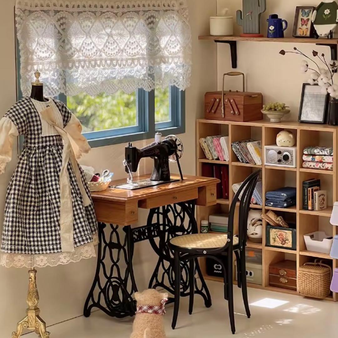 ミニチュア　ドール家具　ミシン　ドールハウス　1/6サイズ　ブライス