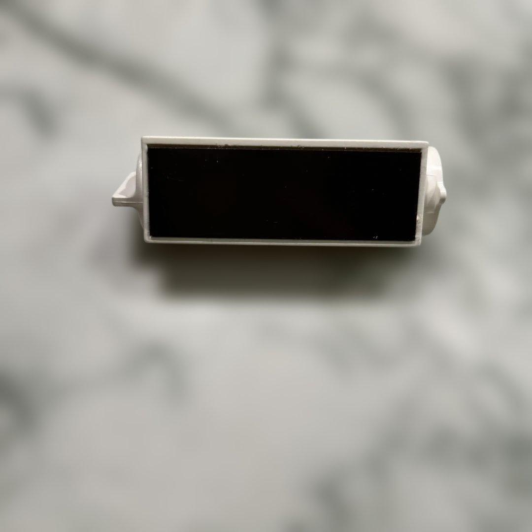 歯磨き粉チューブ絞り機器マグネット付きホルダー白ホワイト浮かせる