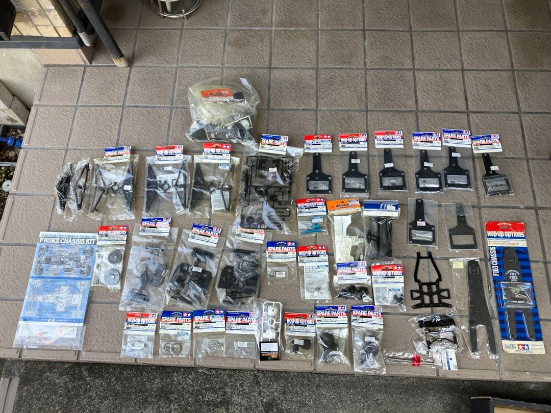 タミヤ　F103 15thアニバーサリーシャーシメカ付き　新品キットその他パーツ