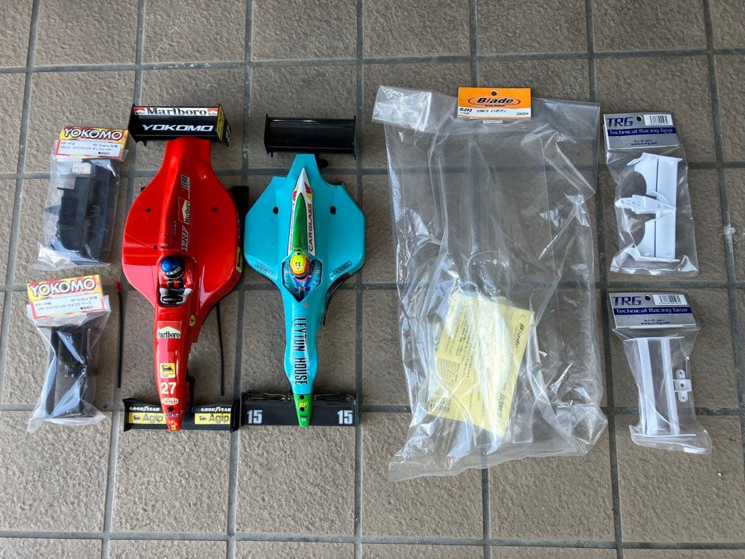 タミヤ　F103 15thアニバーサリーシャーシメカ付き　新品キットその他パーツ