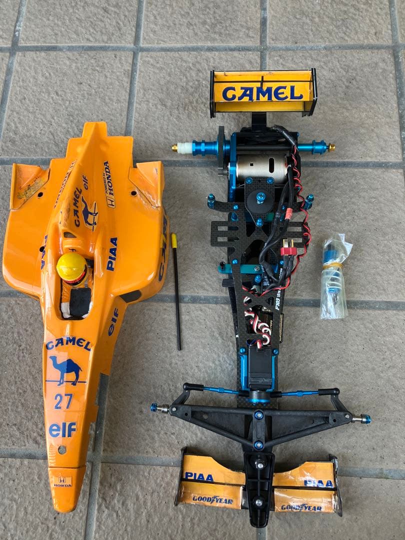 タミヤ　F103 15thアニバーサリーシャーシメカ付き　新品キットその他パーツ
