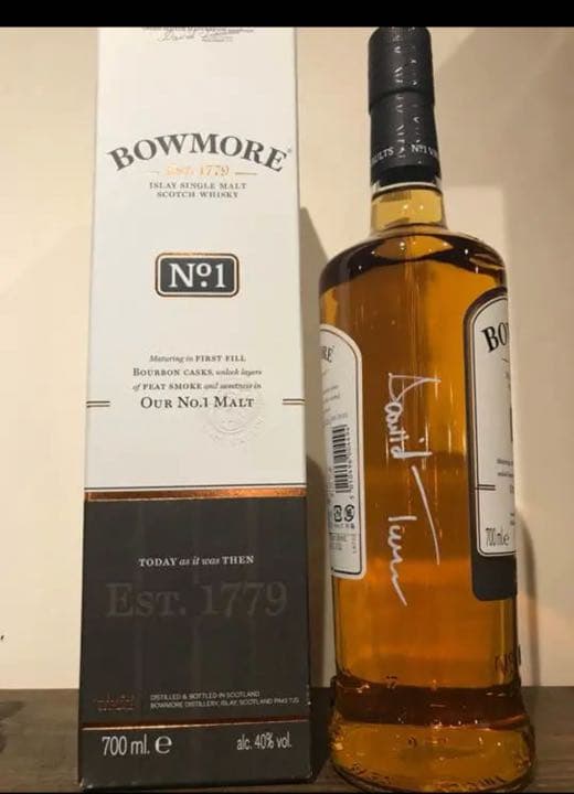 ボウモア no1 Vaultsの扉ディスプレイ 直筆サインボトル BOWMORE