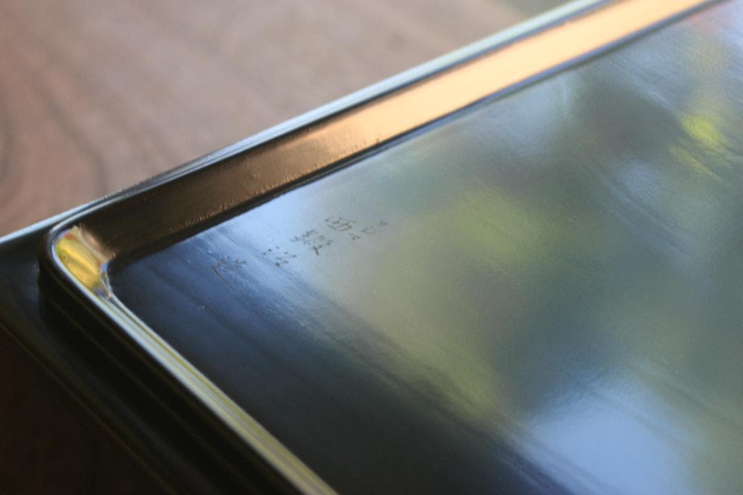 デッドストック！上質内朱黒漆に極上菊沈金の映える輪島塗二段重（検重箱お重