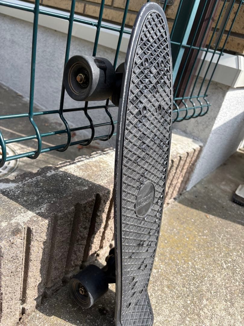 Penny 22インチ ブラックナイト カモフラ