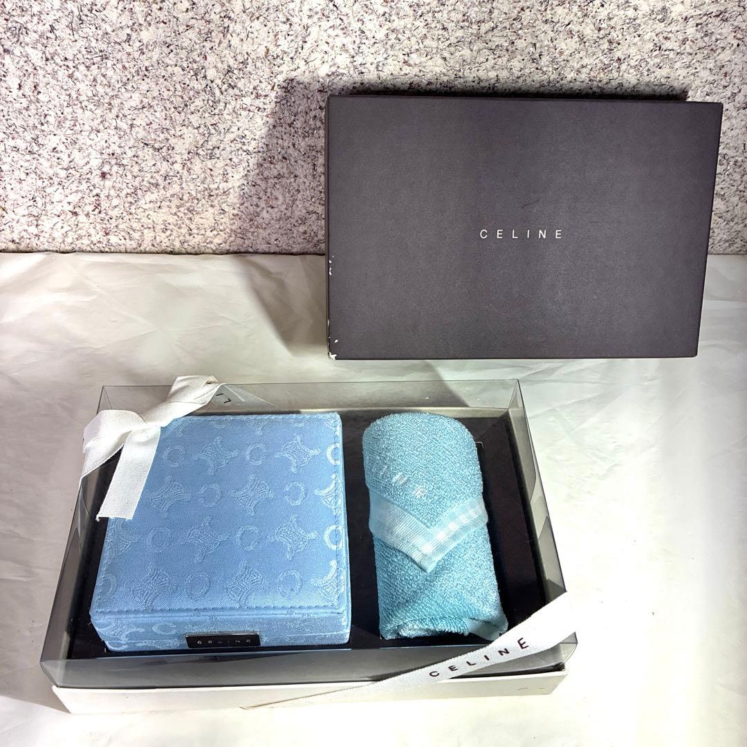 こ*は様 CELINE マカダムロゴ タオル 宝石箱 セリーヌ 水色 サックス