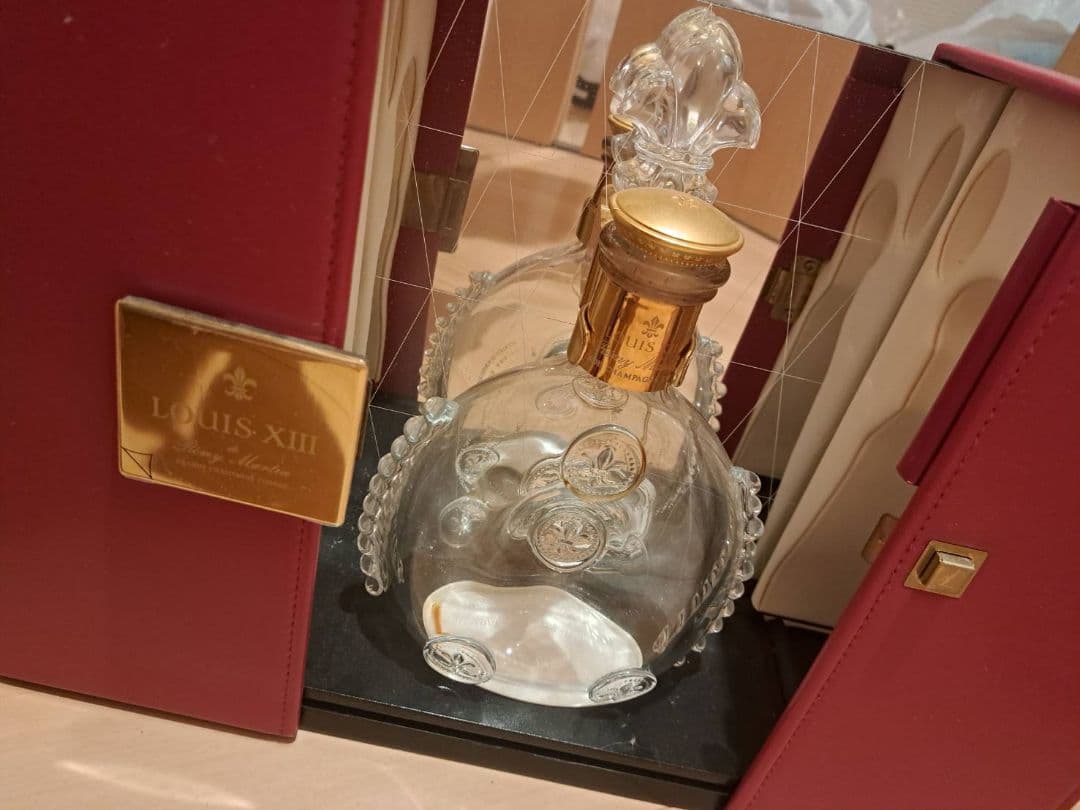 値下げ！55,！希少 レミーマルタンルイ13世 観音開き ボトル本体 。