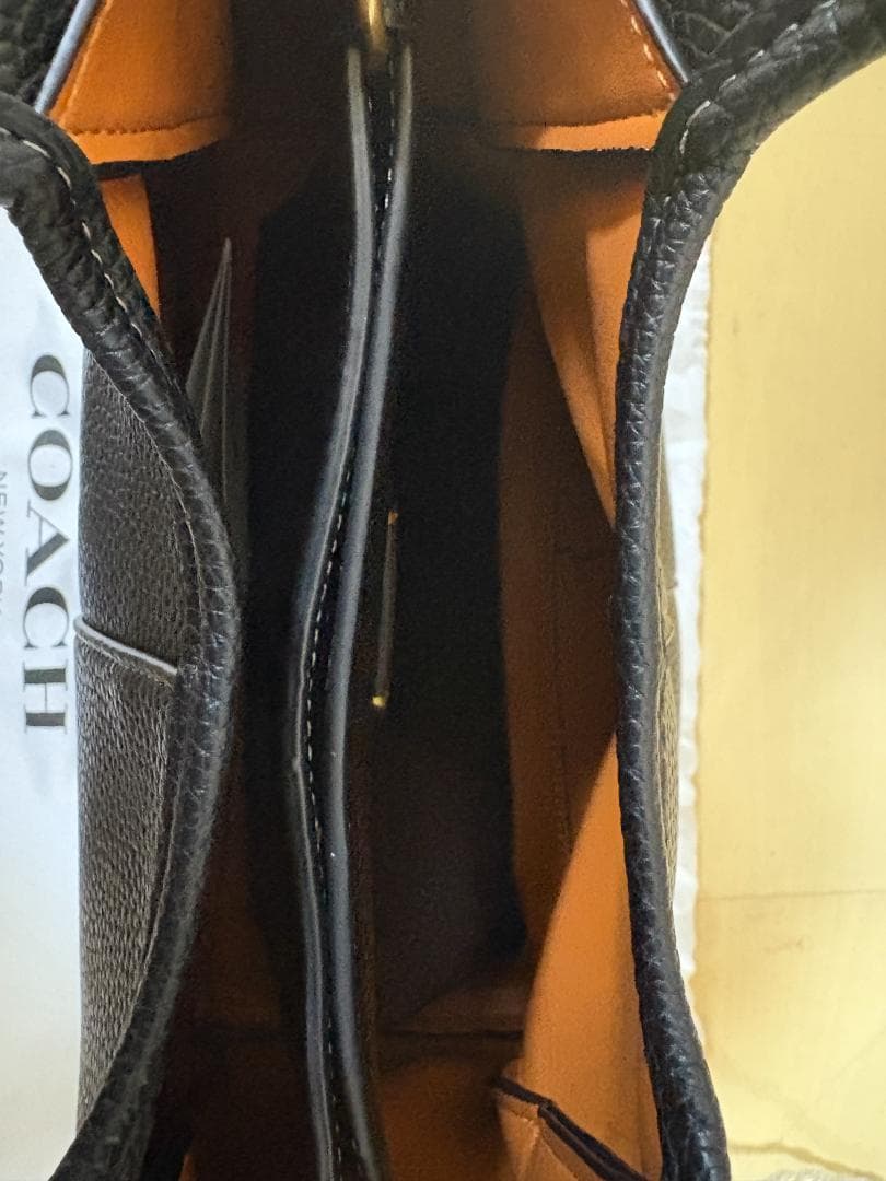 COACH ブラックレザー ハンドバッグ ZB0072