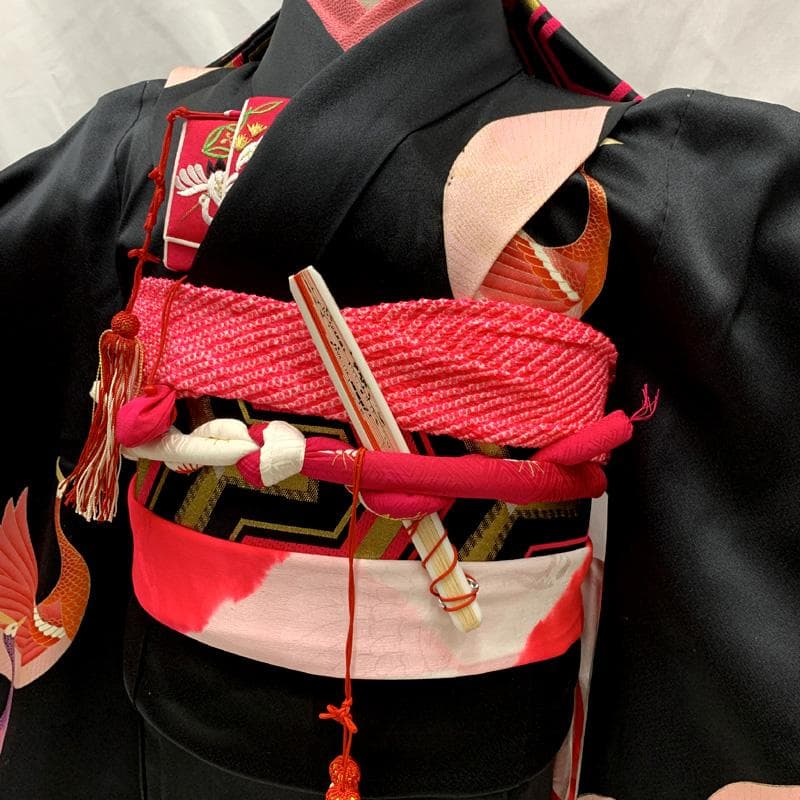 511ag43□七五三 七歳 女児 着物&袋帯 ヴィンテージ 孔雀 黒□状態良好