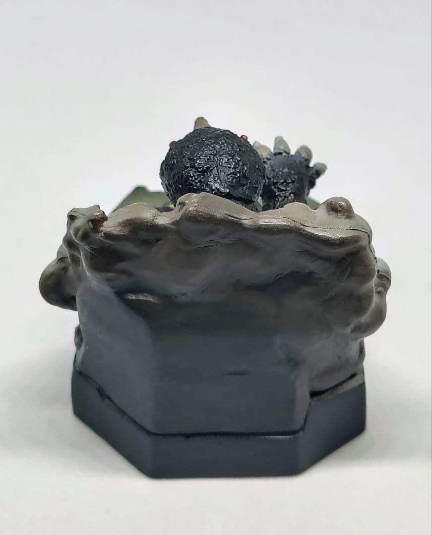 シークレット1】「 甘い蜜の恐怖」モングラー(彩色) 「ウルトラ怪獣名鑑 〜