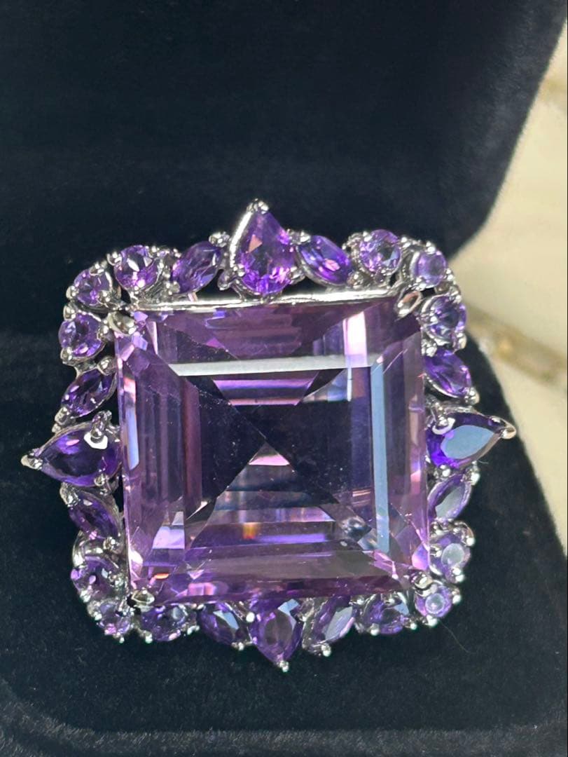 マ*ー様 天然石アメシストスクエア特大サイズ13号