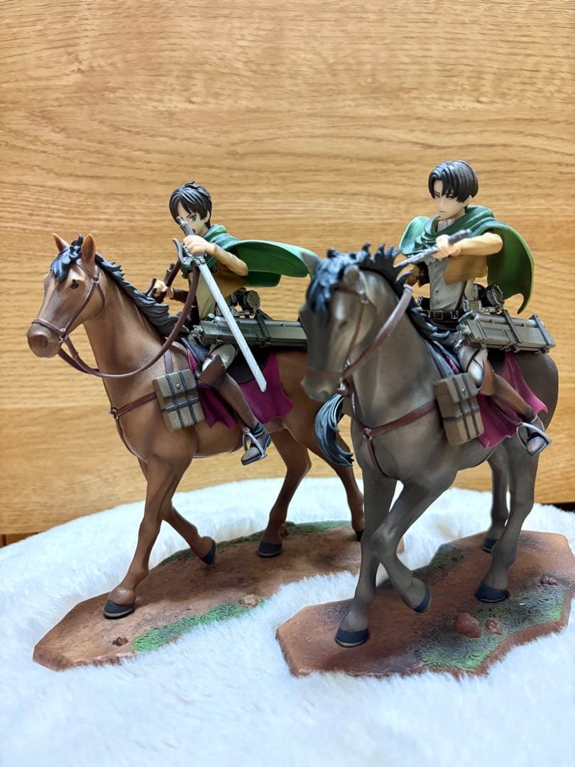 一番くじ 進撃の巨人 -壁外調査女型捕縛作戦- エレン リヴァイ 騎馬