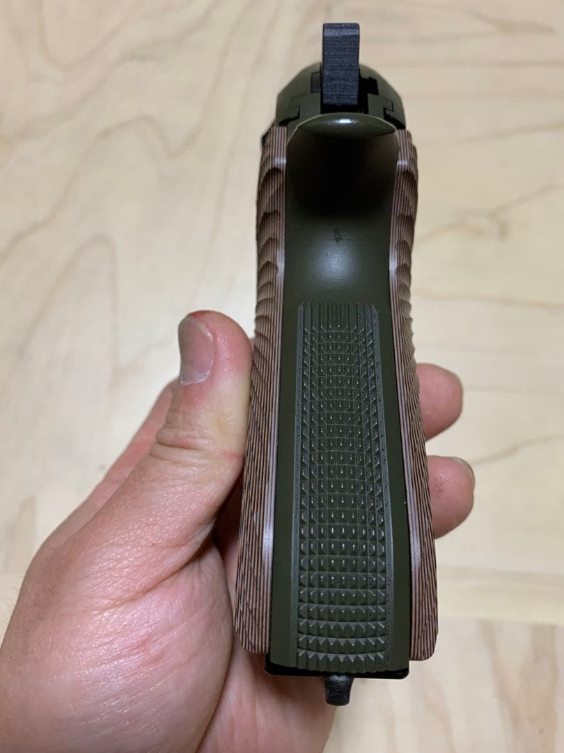 レア物WAウェスタンアームズベレッタM9A1 G10グリップ　オリーブ色