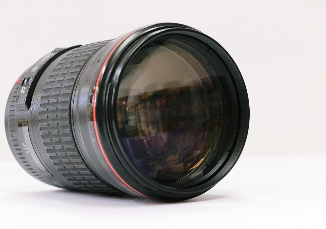 Canon EF 135mm f/2 L USM レンズ 純正保護フィルターつき Canon EF