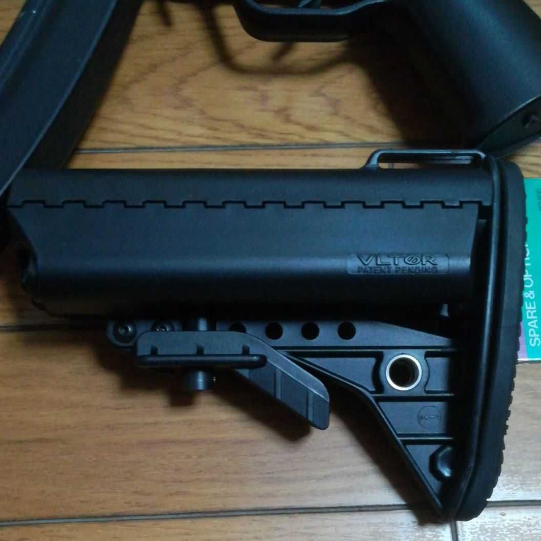 こいちゃん専用　リポバッテリー付き東京マルイ 電動ガンMP5K(クルツ)