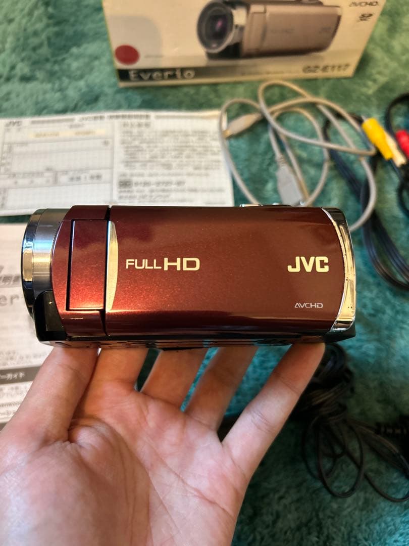 美品 JVC Everio GZ-E117 バッテリー2個付 ビデオカメラ - メルカリ