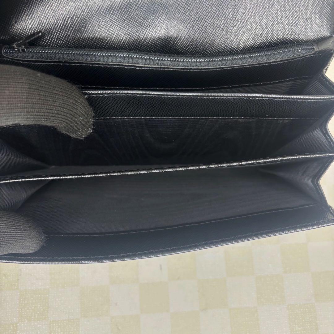 極美品 PRADA プラダ 長財布 二つ折りM86