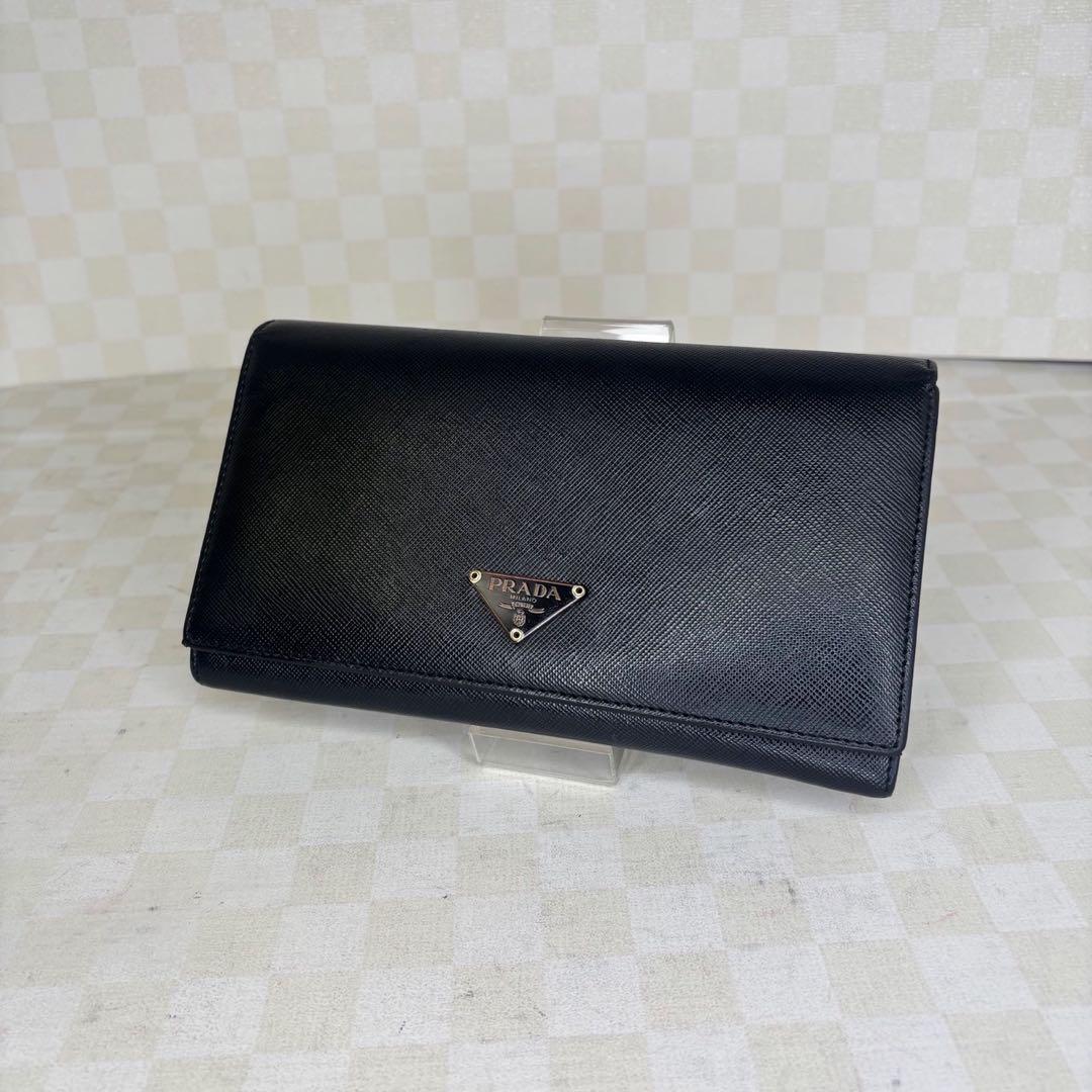 極美品 PRADA プラダ 長財布 二つ折りM86 極美品 PRADA プラダ 長財布