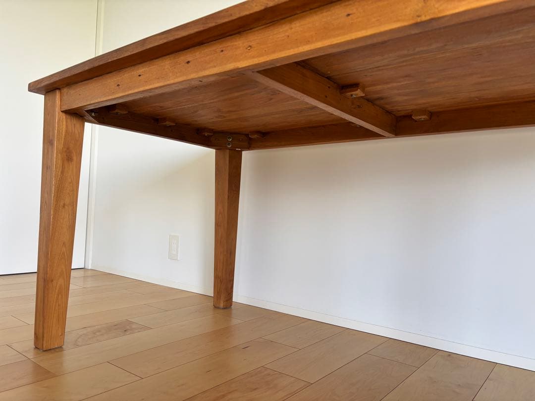 無垢材チーク・ダイニングテーブル （KNOLL）