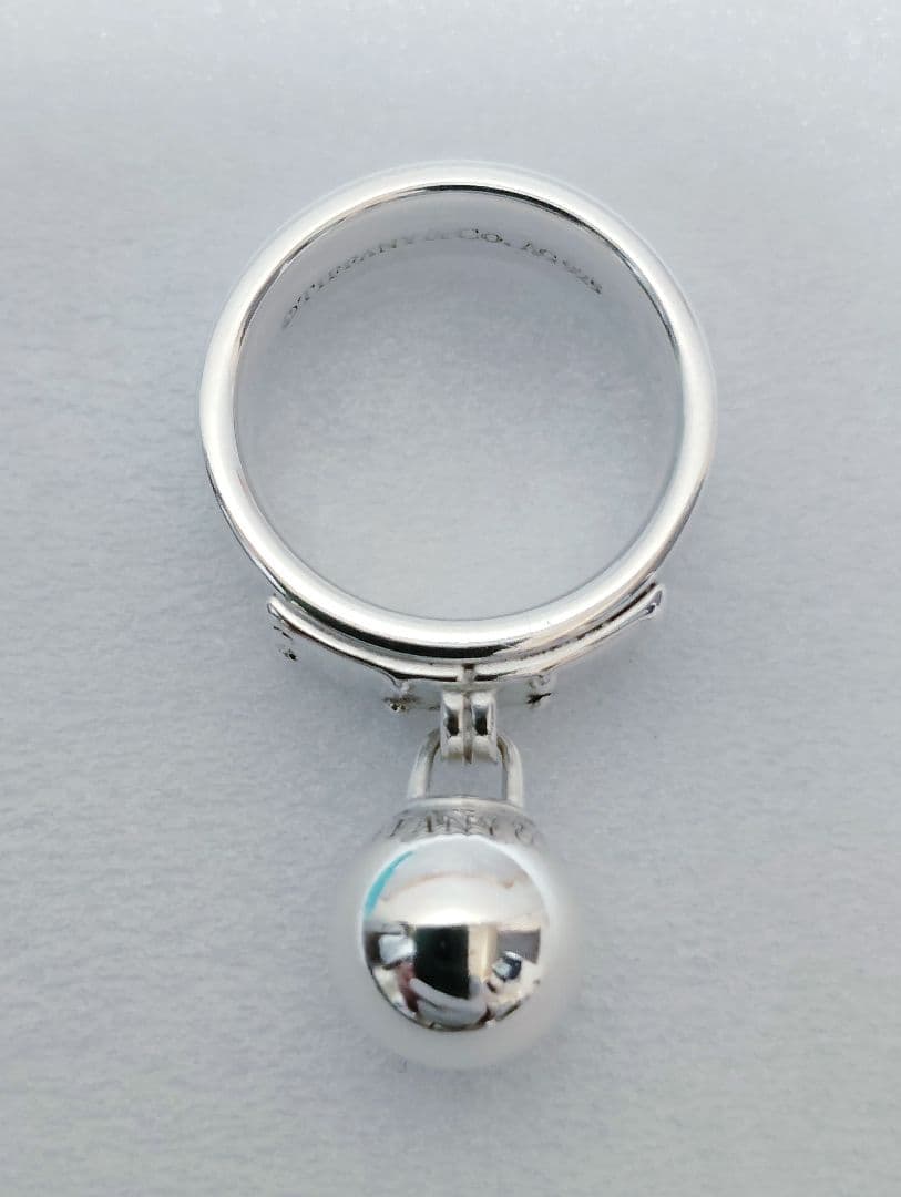 Tiffany & Co. ハードウェアボール ダングル リング