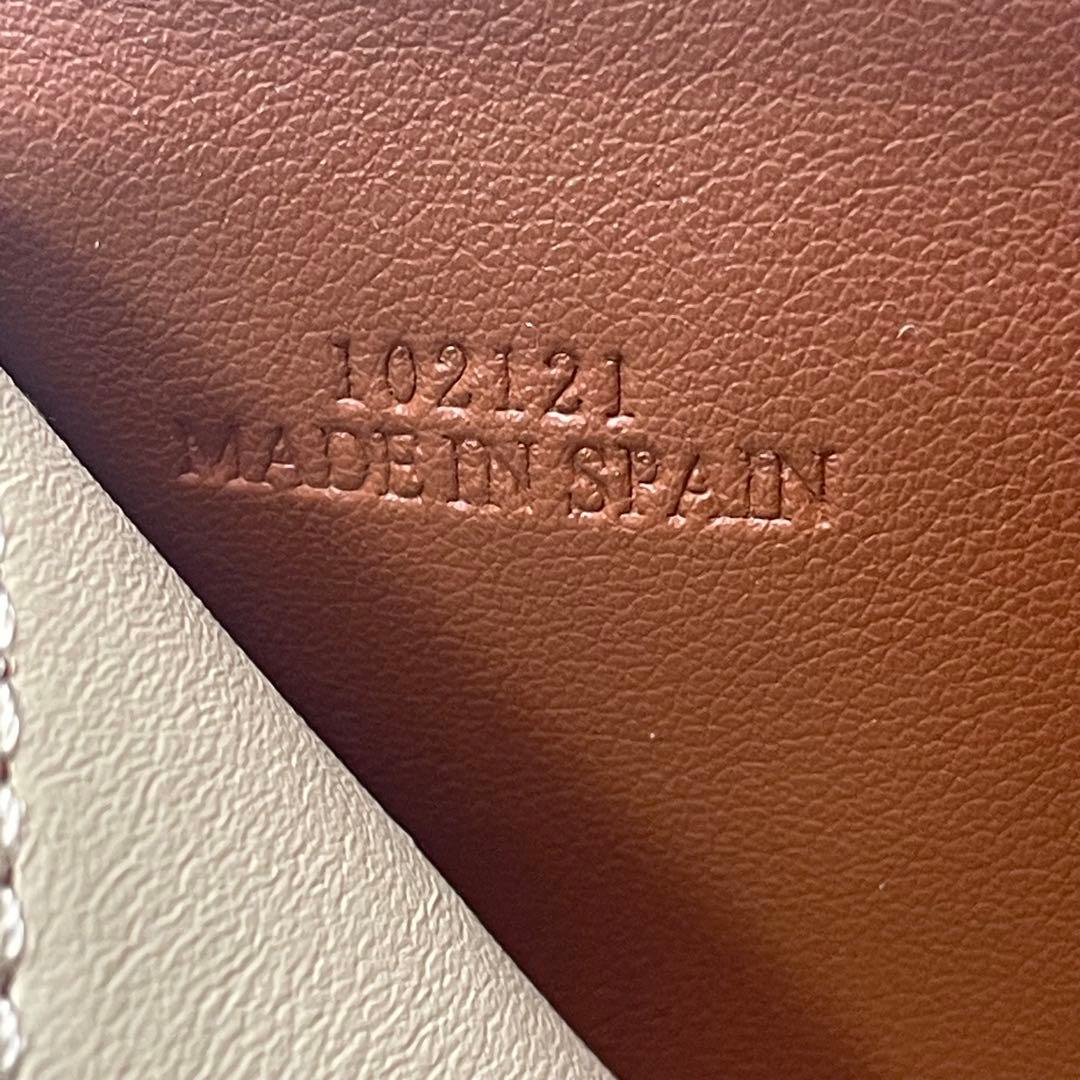 極美品 LOEWE ロエベ トライフォールドウォレット 三つ折り財布 ブラウン