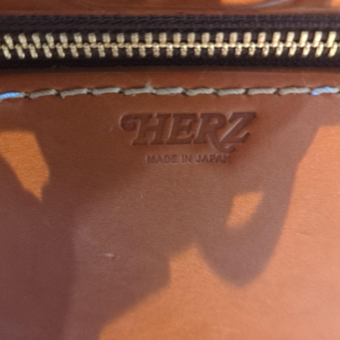 【メルカリ歳価格】HERZ サッチェルバッグ