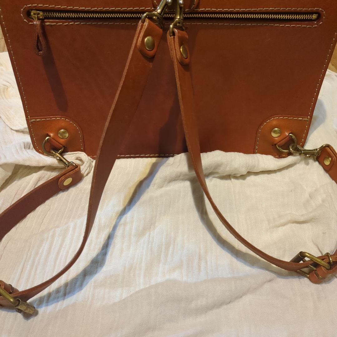 【メルカリ歳価格】HERZ サッチェルバッグ