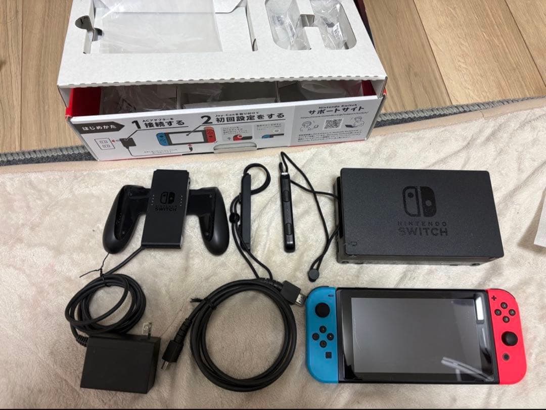 Nintendo Switch 本体 赤/青 付属品揃ってます