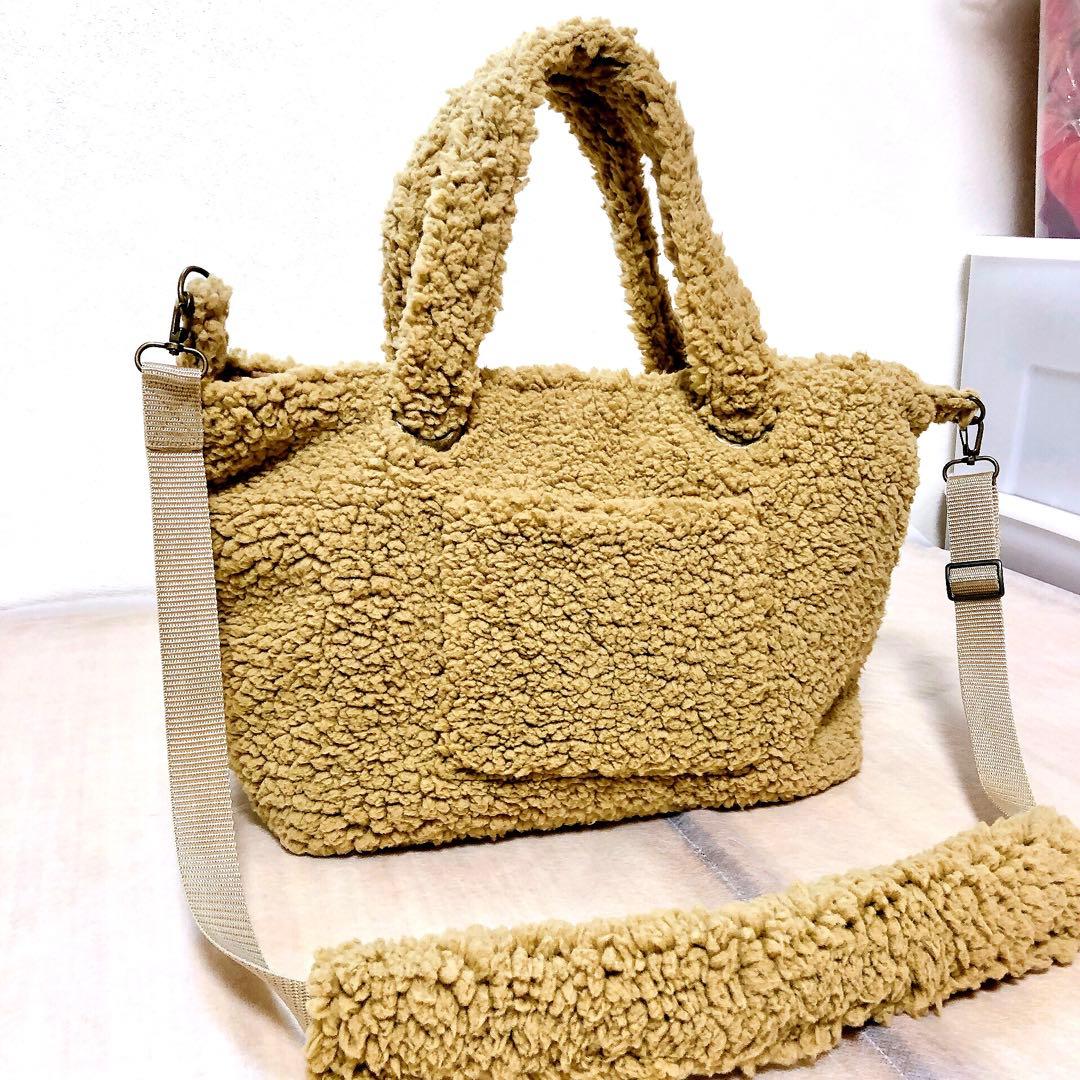 UGGペットウェア【中〜大型犬向け】お揃い風お散歩バッグ&キャップ