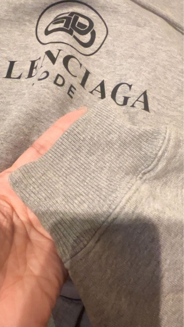 最終値下げ1/25(日)までの出品バレンシアガ!BBパーカーオーバーサイズS美品