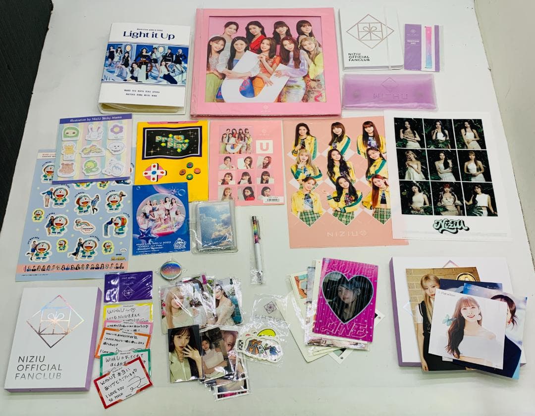 中古 NiziU グッズセット - メルカリ