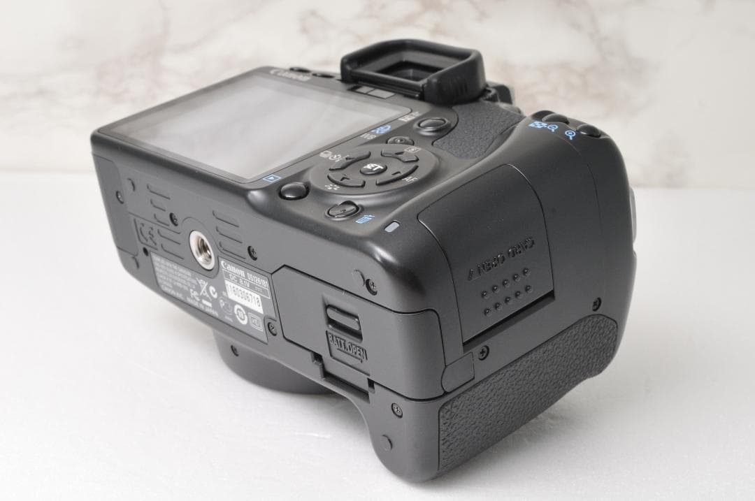 美品 新品級のショット数❣️Canon EOS Kiss X2⭐️スマホ転送 - メルカリ