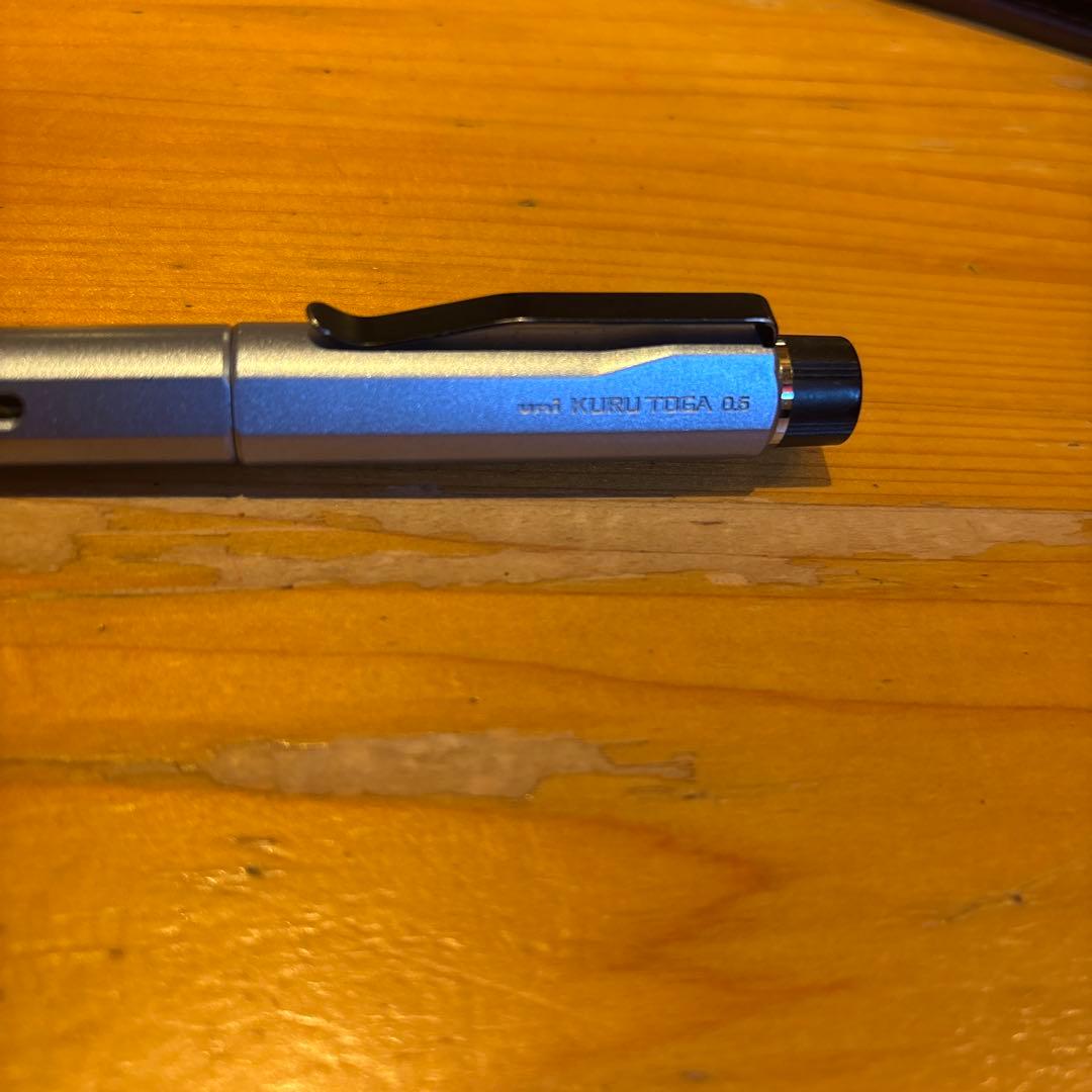 販売中最安値！　美品！クルトガダイブ　カスケードブルー　限定色 クルトガダイブ カスケードブルー 限定色｜Yahoo!フリマ（旧PayPayフリマ）