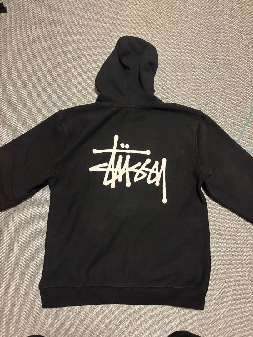 E*O様 Stussy ブラック パーカー Mサイズ