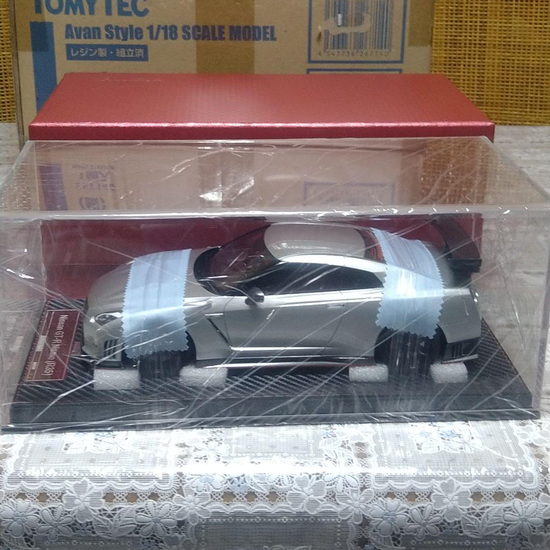 トミーテック　　日産GT−R　NISMO（銀)1/18スケール