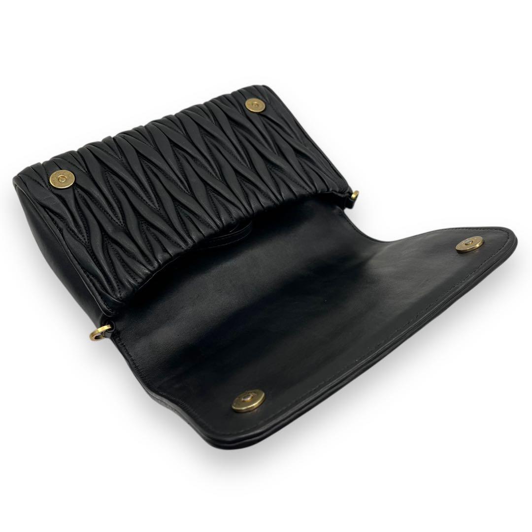 極美品■ミュウミュウ キルティング ギャザー ショルダーバッグ ポーチ 黒