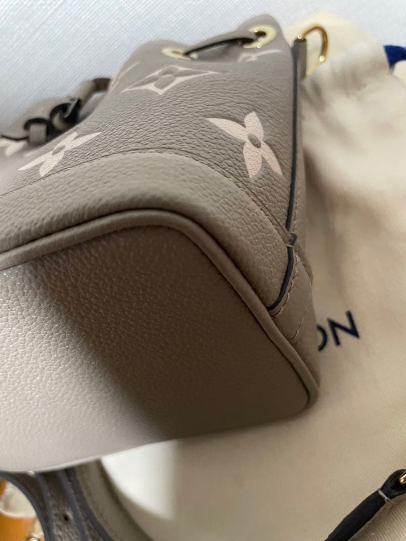 未使用　ルイヴィトン　モノグラム　アンプラント　バイカラー　ナノ　ノエ