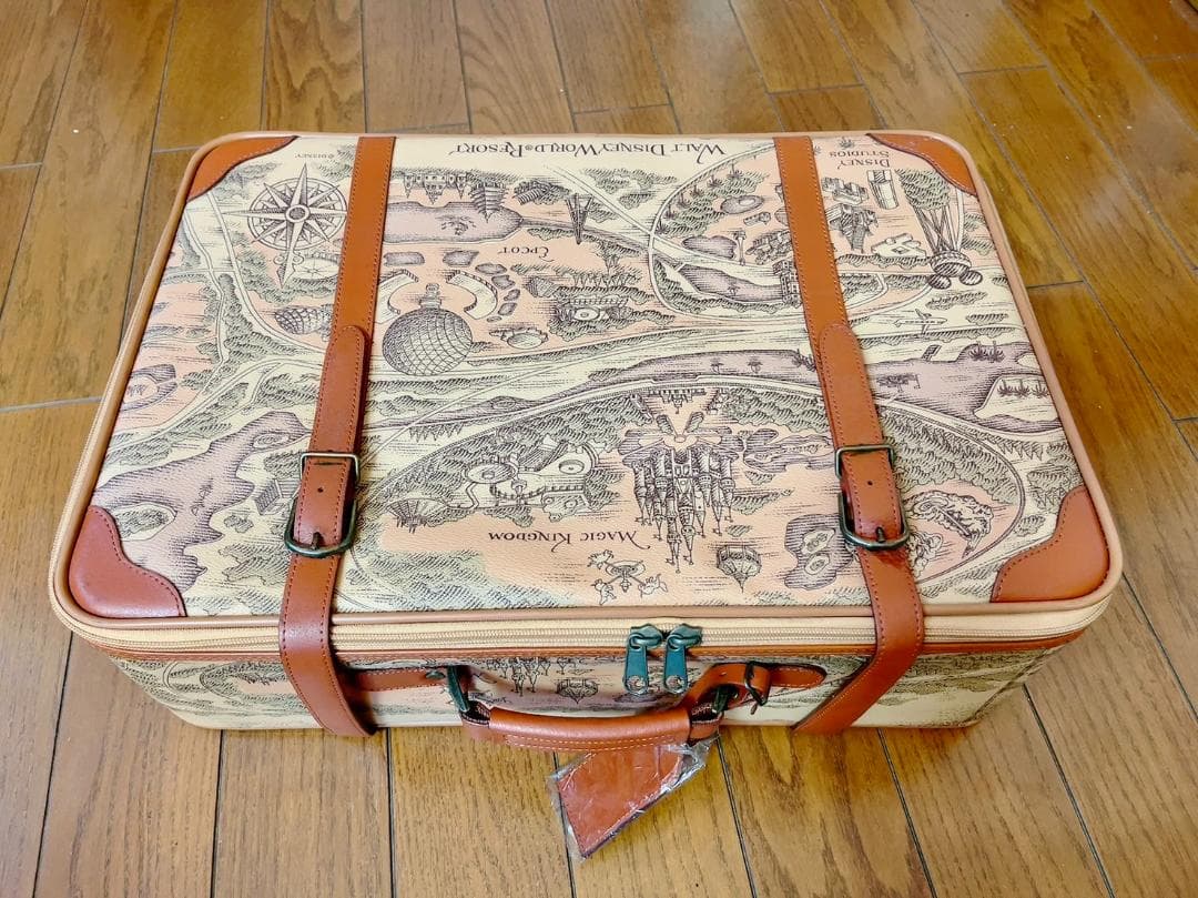 お値引【ディズニー】非売品マクドナルド、アニマルキングダム、旅行バック