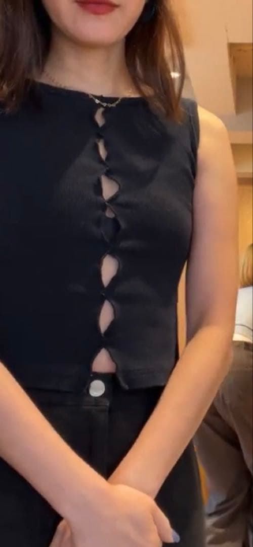 SHISHIKUI holed north ホワイト タンクトップ