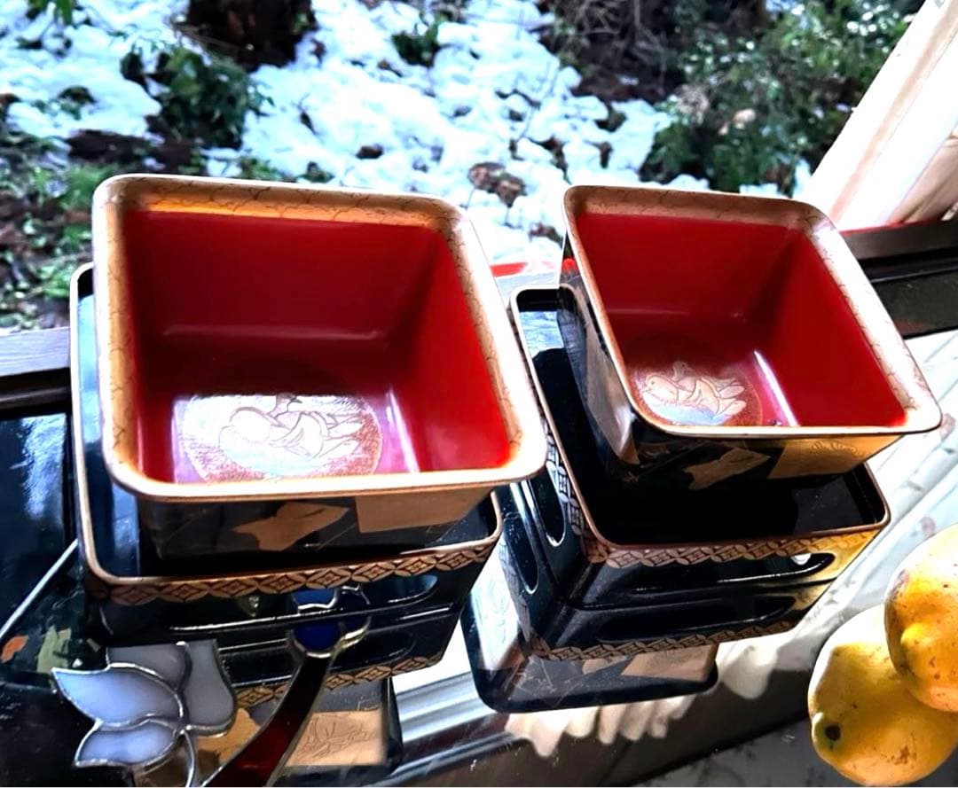 節目に‼️JAPAN金❌黒蒔絵 「貴人和歌」盃洗盃台1対桐箱入