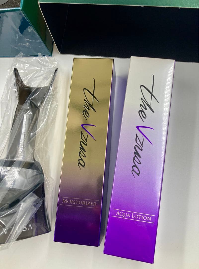 新品未使用 The Vzusa ザ メデューサ 美顔器 サイプレスグリーン | Mua