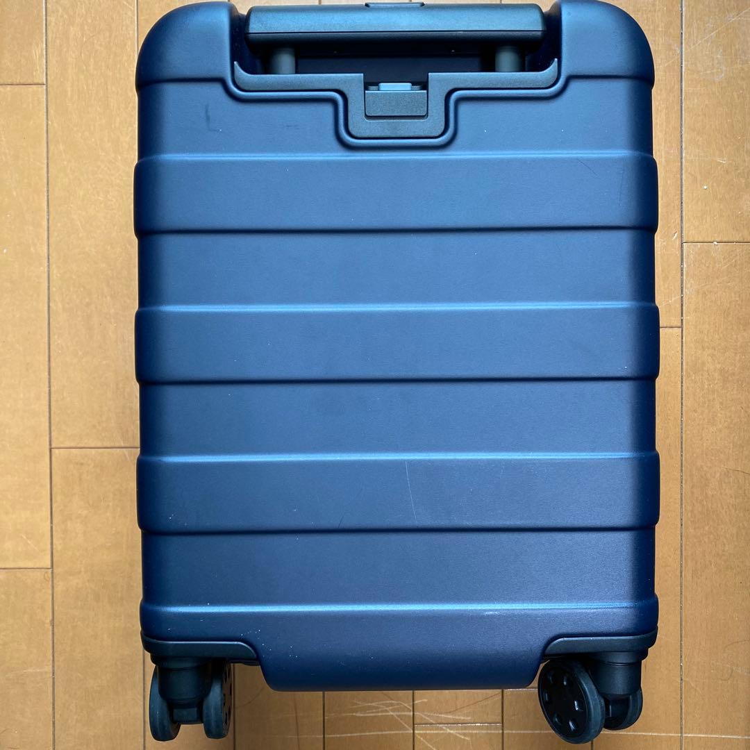 無印良品 バーを自由に調節できる ハードキャリーケース（20L