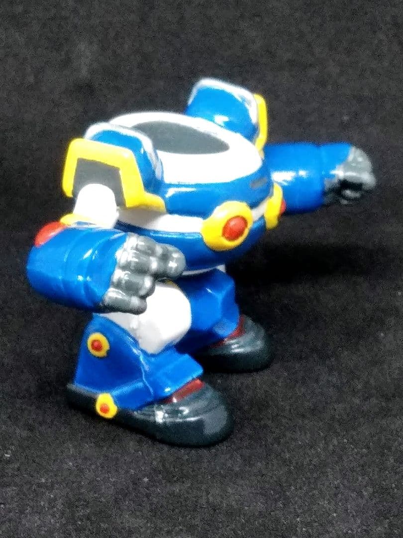 【超希少】ロックマン フィギュア 消しゴム ライドアーマーキメラ　塗装品