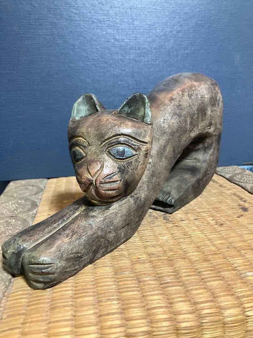 キタカゼパンチ 木彫り 猫 2頭 北風パンチ 猫半面 木彫り蒔絵